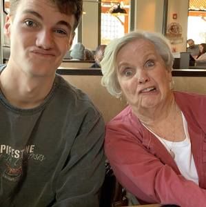 Meet your Posher, Denise